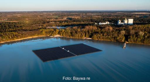 Im Bild die Floating-PV-Anlage auf dem Silbersee.