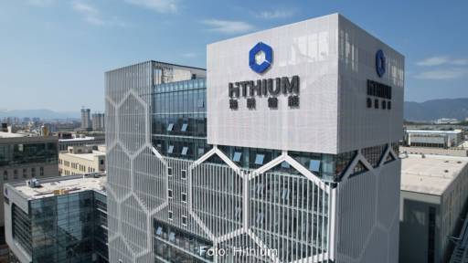 m Bild der Sitz vom Batterie-Energiespeicherhersteller Hithium.