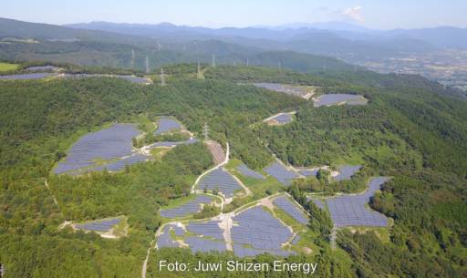 Im Bild der 100-Megawatt-starke Solarpark Azuma Kofuji in Fukushima.