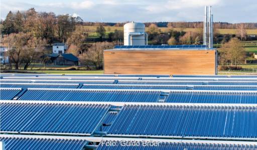 Solarthermie-Anlagen ersetzen unmittelbar fossile Energien in der Wärmeerzeugung und helfen unmittelbar in der gegenwärtigen Gaskrise.