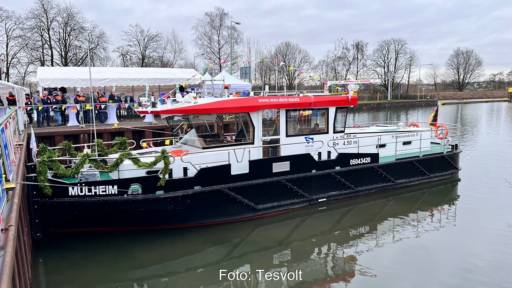 Im Bild der Spatz, das erste Arbeitsschiff des Bundes mit E-Antrieb.