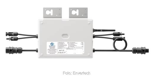 Im Bild der neue Photovoltaik-Mikrowechselrichter von Envertech für Balkonkraftwerke.
