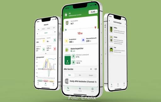 Im Bild Handys mit der Enerix-Control-App.