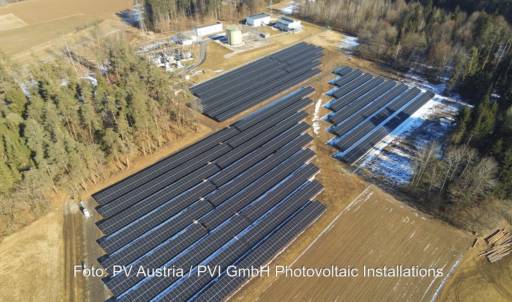 Im Bild eine Photovoltaik-Freiflächenanlage. Österreich hat eine Photovoltaik-Strategie vorgelegt.