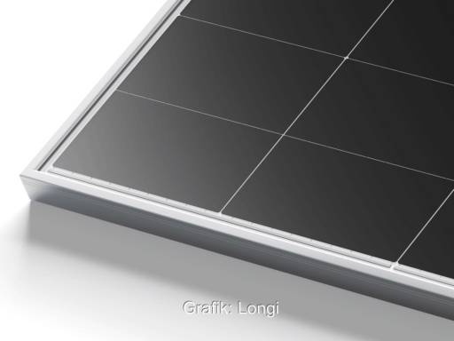 Im Bild das Hi-MO-9-Photovoltaik-Modul.