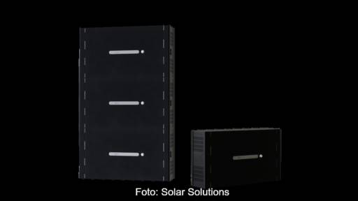 zwei schwarze Kisten in unterschiedlicher Höhe - stapelbare AEG Batterie-Module für Solar Komplettsysteme
