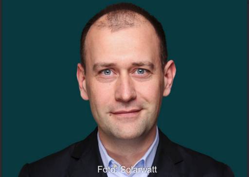 Portrait von Mann - Solarwatt-CFO Benjamin Frank