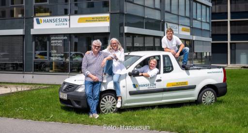 Im Bild das Gründungsteam vom Photovoltaik-Spezialisten Hansesun.