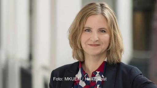 Im Bild Katrin Eder, Klimaschutz- und Energieministerin von Rheinland-Pfalz, die den EFRE-Förderschwerpunkt „Kommunale Gebäudeenergieeffizienz“ ins Leben gerufen hat.