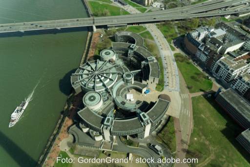 Aus der Vogelperspektive der Blick auf den Landtag NRW. Hier werden die Energie- und Wärmestrategie des Landes und auch das Landeswärmeplanungsgesetz in den nächsten Wochen ein heißes Thema sein.