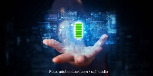 Im Bild eine vernetzte Batterie, MET übernimmt Batterieentwickler Comax France.