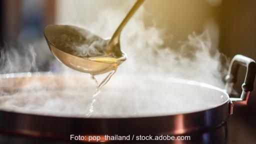 Schoepfkelle als Symbol für Erlösabschöpfung in der Strompreisbremse