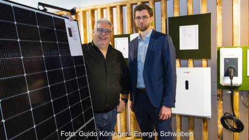 Im Bild Timo Straten, Geschäftsführer von Energie Schwaben Solar und Wolfgang Kempfle.