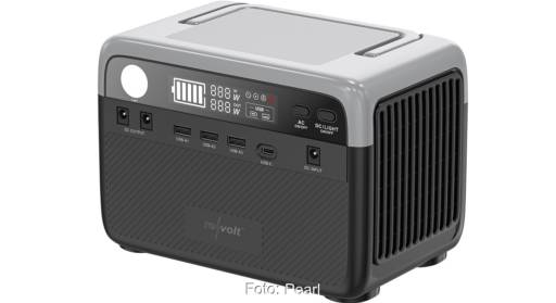 Im Bild der Stromspeicher mit Photovoltaik-Lademöglichkeit Revolt Powerstation &amp; Solargenerator HSG-230. Foto: Pearl