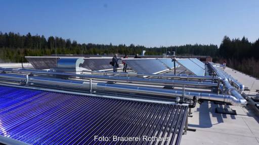 Im Bild eine solare Prozesswärmeanlage, die Förderung von Solarthermie-Prozesswärmeanlagen sollte verbessert werden.