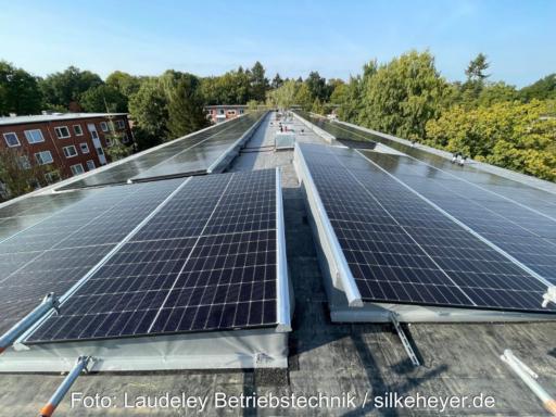 PV-Anlage in Ost-West-Richtung auf Flachdach