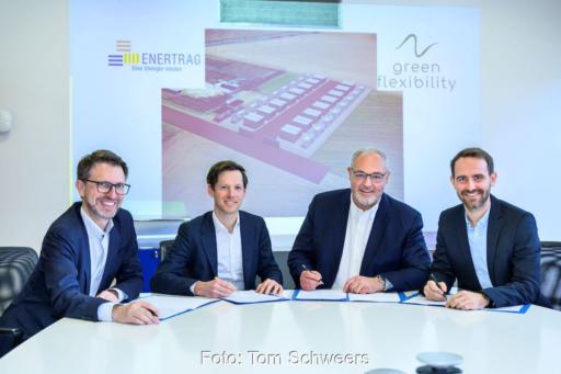 Vertragsunterzeichnung von Enertrag und Green flexibility