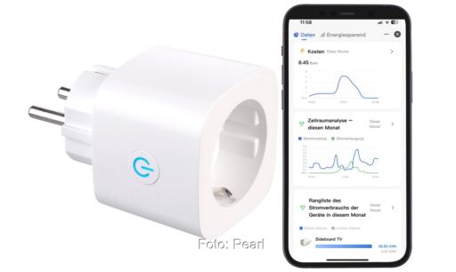 Im Bild die WLAN-Steckdose und die App, mit der man den Ertrag vom Balkonkraftwerk ermitteln kann.
