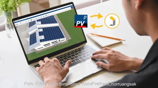 Laptop mit Bildschirm einer PV-Planungssoftware und arbeitenden Händen über Tastatur.