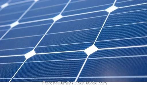 Im Bild eine Photovoltaik-Anlage, Ecoran hat Warnung über fehlerhafte Schott-Solarmodule herausgegeben.