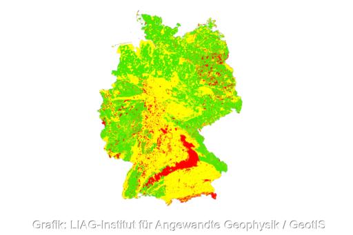 In Ampelfarben eingefärbte Geothermie-Karte von Deutschland vor weißem Hintergrund.