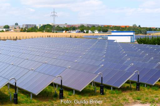 Solarthermieanlage am Fernwärme-Heizwerk in Bernburg an der Saale