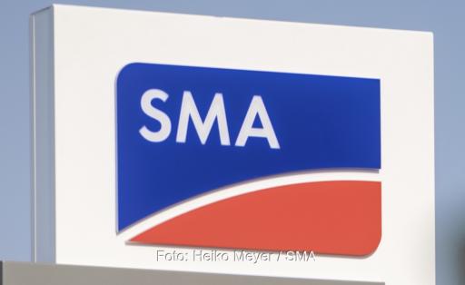 Im Bild das SMA-Logo, der Photovoltaik-Wechselrichterhersteller hat dem Umsatz in den ersten 9 Monaten des Jahres 2025 gesteigert.