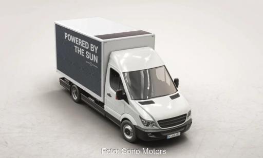 Im Bild ein Solar Kit von Sonosolar, mit dem man Photovoltaik-Module in Lkw integrieren kann.