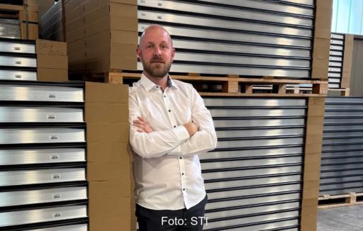 Im Bild Étienne Sauppe, Geschäftsführer beim Solarthermie-Kollektorhersteller STI-Solar-Technologie-International GmbH.