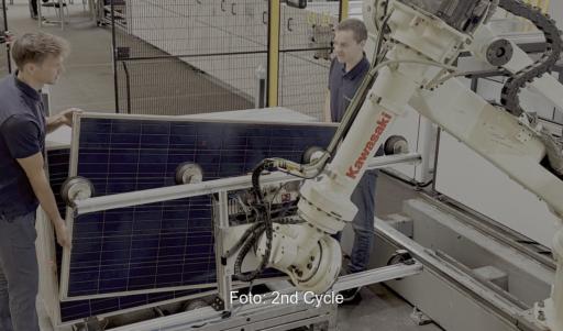 Die vollautomatische Anlage von 2nd Cycle testet, ob Photovoltaik-Module für die Wiederverwendung geeignet sind.