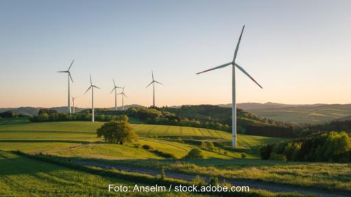 Windenergieanlagen im Binnenland.