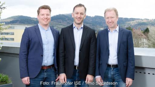 Im Bild die drei Gründer des Photovoltaik-Spin-Offs Nexus Greentech.