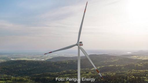 Windpark im Mittelgebirge bei Regensburg