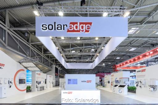 Der Messestand von Solaredge auf der Intersolar 2026