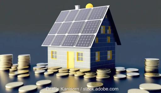 Eine Zeichnung eines Hauses mit Solarmodulen und Geldmünzen, Stadtwerke prüfen den Einstieg in das Geschäftsfeld Direktvermarktung von PV-Strom.