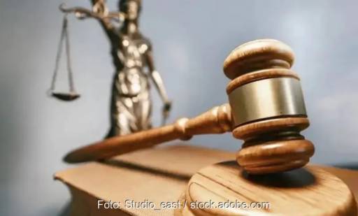 Die Maslaton Rechtsanwaltsgesellschaft kritisiert, dass in der obergerichtlichen Rechtsprechung Denkmalschutz Vorrang vor Photovoltaik hat und dadurch viele Anlagen nicht realisiert werden können.