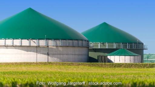 Im Bild eine Biogasanlage als Symbol für die Ausschreibungen für Biomasseanlagen.