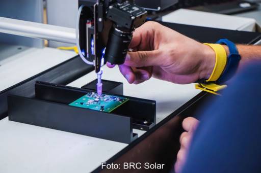 Prüfung eines elektronischen Bauteils.