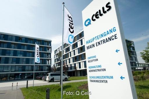 Zu sehen ist die Firmenzentrale von Q Cells. Q Cells hat gegen Jinko ein Ordnungsmittelverfahren eingeleitet.
