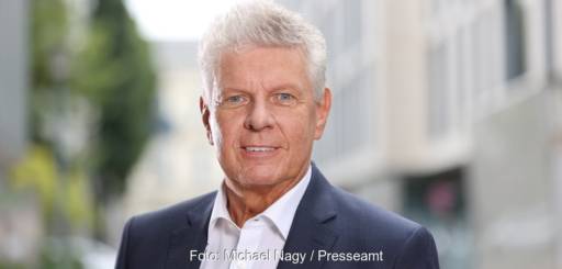 Im Bild Münchens Oberbürgermeister Dieter Reiter, der mit dem Masterplan solares München die Photovoltaik voranbringen will.