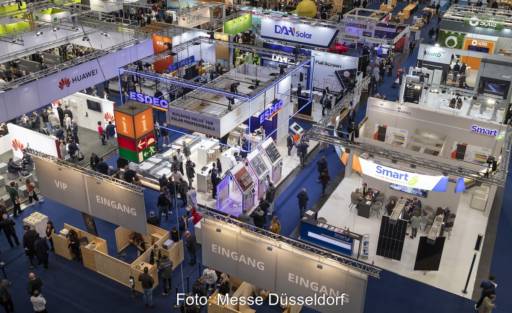 Solar Solutions 2022 - Messestände von oben