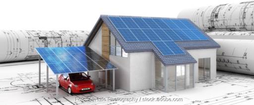 Animation zeigt Haus und Carport mit PV auf Dokumenten mit technischen Stromleitplänen.