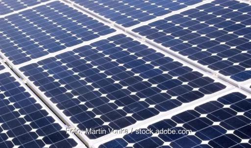 Der Autohersteller Ford installiert an seinem Standort Valencia eine Photovoltaik-Anlage mit einer Leistung von 2,8 Megawatt. Bis 2024 soll eine Erweiterung auf insgesamt 10 Megawatt erfolgen.