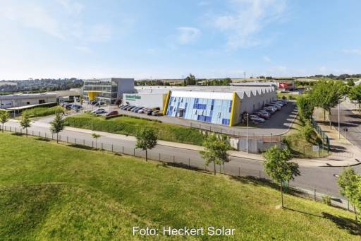 Ansicht eines Firmengebäudes von Heckert Solar, die Zentrale in Chemnitz